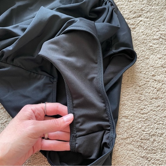 Beachsissi Swimsuit One Piece Women’s M Black Classic Beach Pool Vacation Lake - Picture 9 of 10